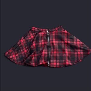 Hot Topic Red & Black Plaid Circle Skater Skirt with Front Zip